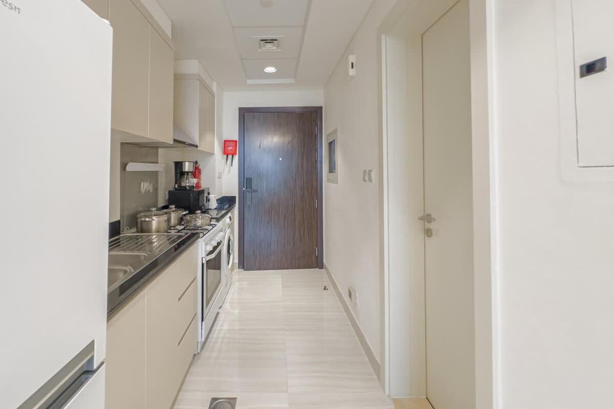 Apartment Damac Hills Carson On Golf Course